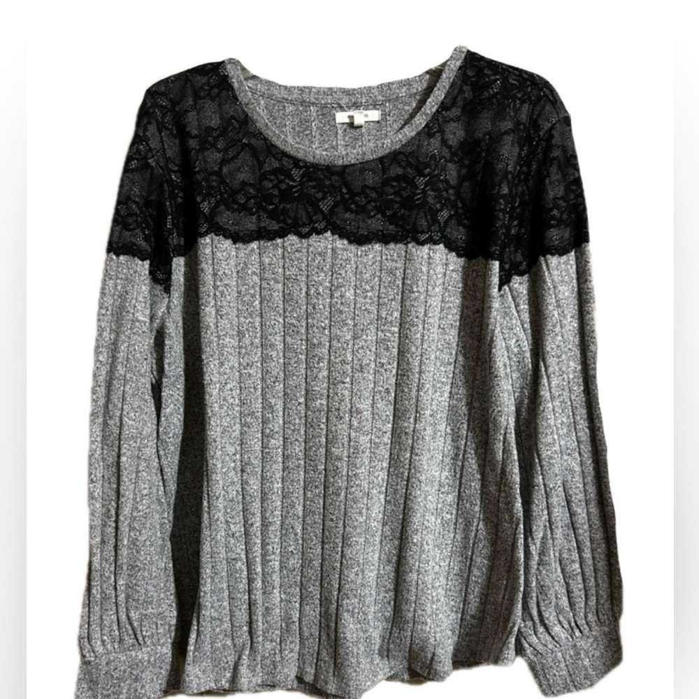 Like New! Maurices Gray Women’s Sweater w Lace Bodice Size XXL